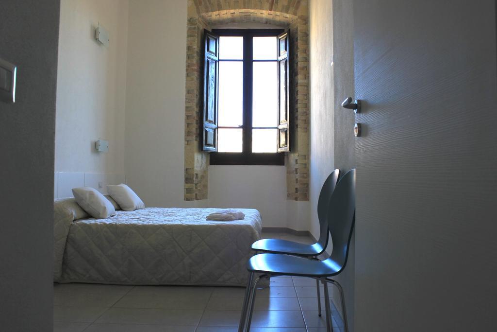 Ad Villanova Cagliari Bagian luar foto