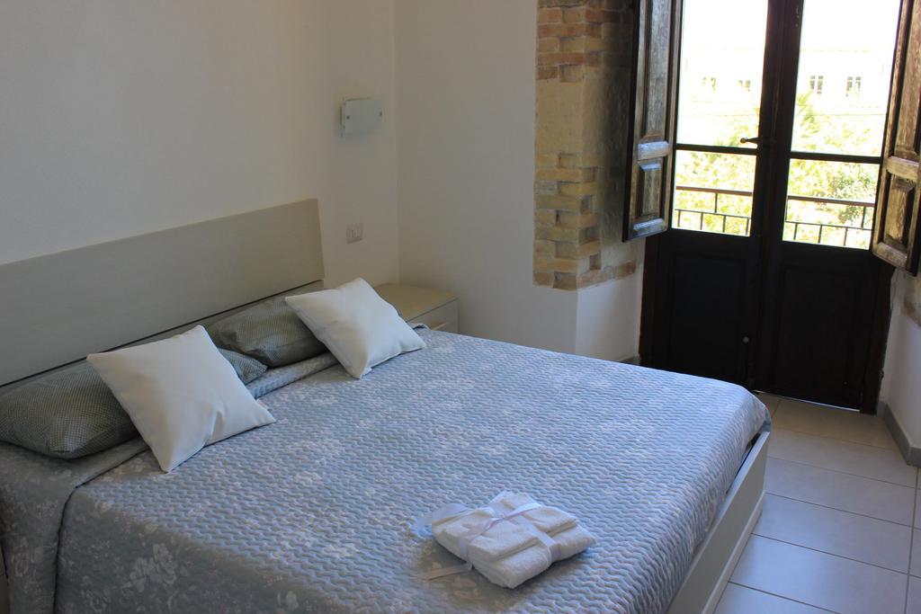 Ad Villanova Cagliari Bagian luar foto