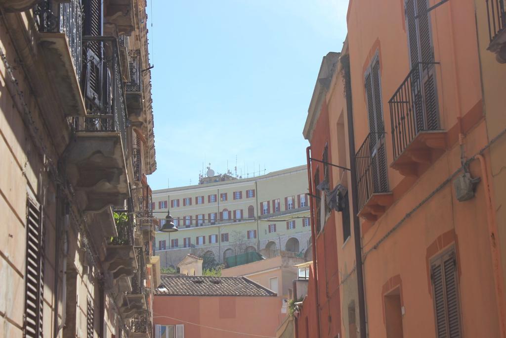 Ad Villanova Cagliari Bagian luar foto